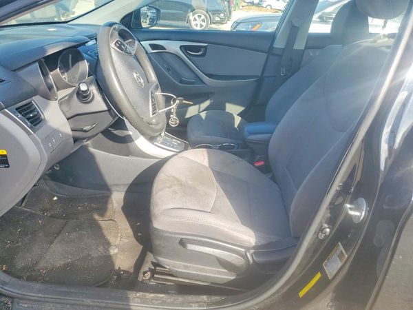 2013 HYUNDAI ELANTRA — DENT