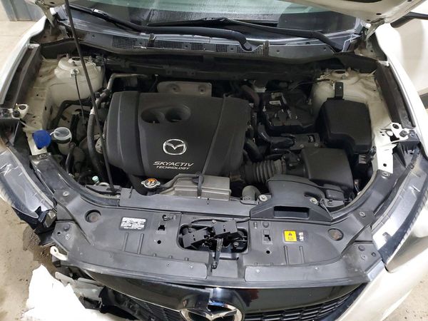 2015 MAZDA CX-5 Grand Touring/GT — Engine bay