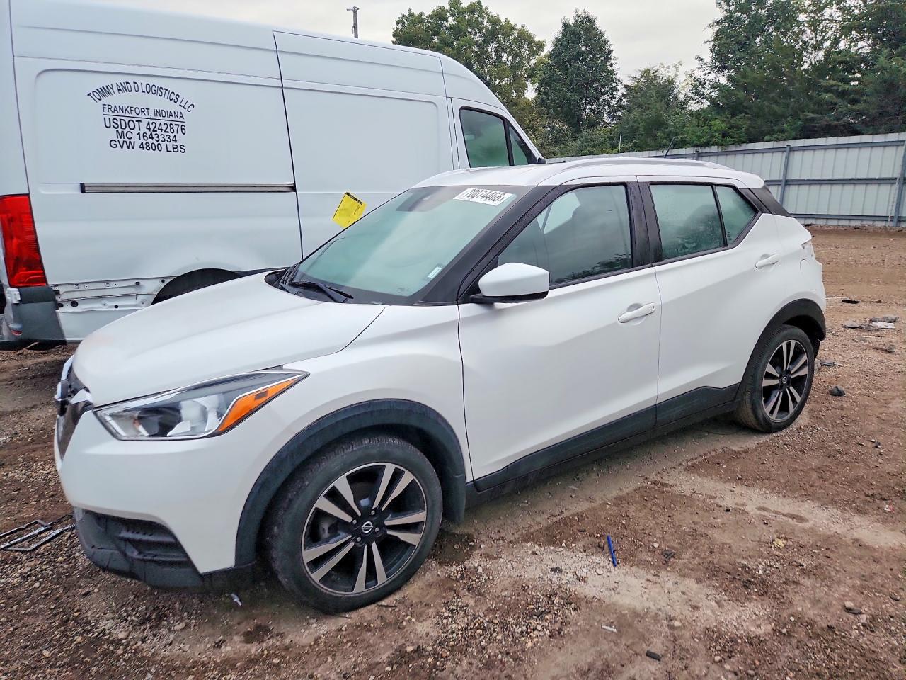 2020 NISSAN KICKS — Front 3/4