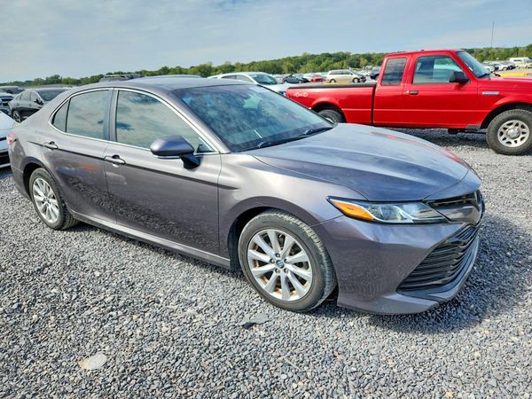 2018 TOYOTA CAMRY L/LE/SE/XLE — Passenger 3/4