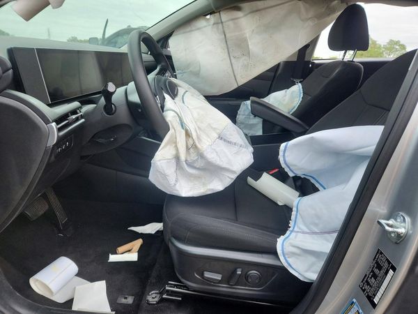 2025 HYUNDAI TUCSON SEL — DENT