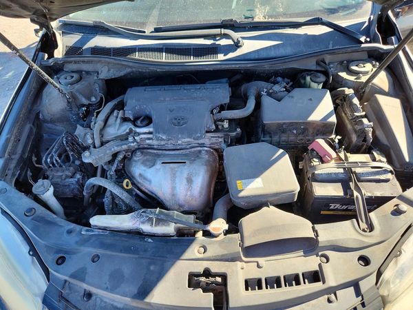 2016 TOYOTA CAMRY — Engine bay
