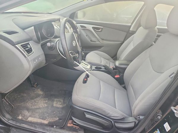 2012 HYUNDAI ELANTRA GLS(Middle grade) — DENT