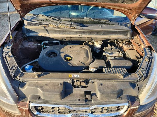 2012 KIA SOUL GL — Engine bay
