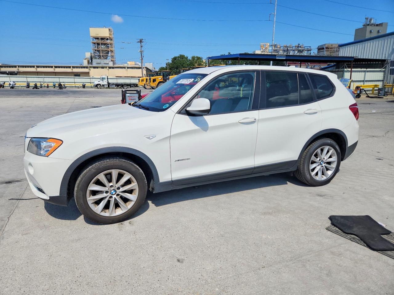 2013 BMW X3 xDrive28i — Front 3/4