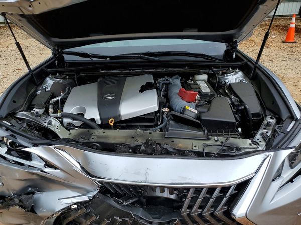2025 LEXUS ES350 350 Premium — Engine bay