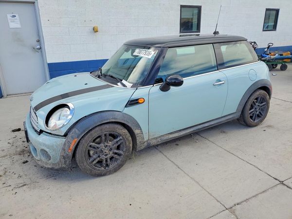 2013 MINI COOPER — Front 3/4