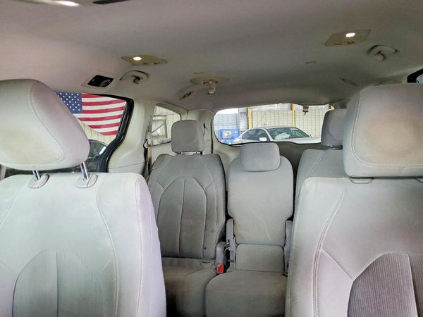 2017 CHRYSLER PACIFICA LX — SUVN