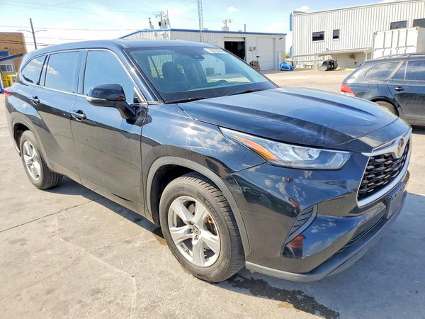2020 TOYOTA HIGHLANDER L — Passenger 3/4