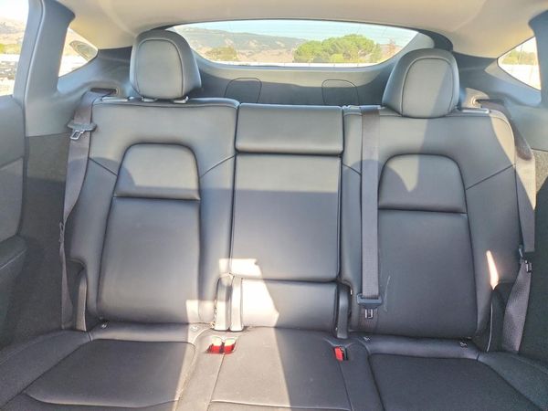 2024 TESLA MODEL Y — SUVN