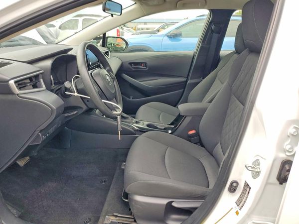 2022 TOYOTA COROLLA LE — DENT