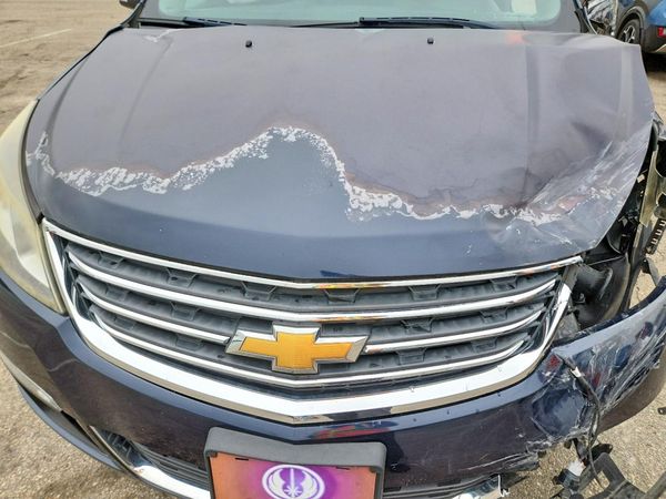 2015 CHEVROLET TRAVERSE 1LT — Engine bay