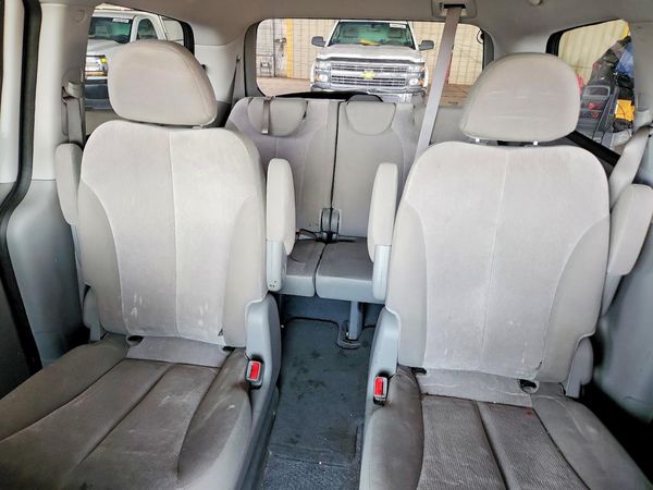2014 KIA SEDONA GL — SUVN