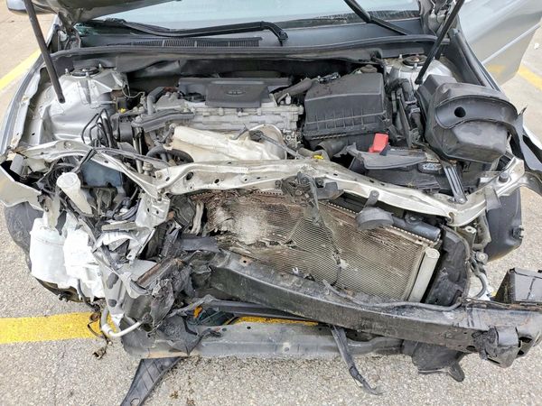 2016 TOYOTA CAMRY — Engine bay