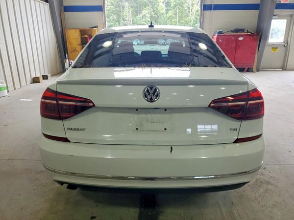 2019 VOLKSWAGEN PASSAT Wolfsburg — DIRR