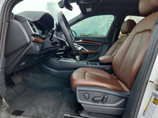 2018 AUDI Q5 quattro Premium Plus — DENT