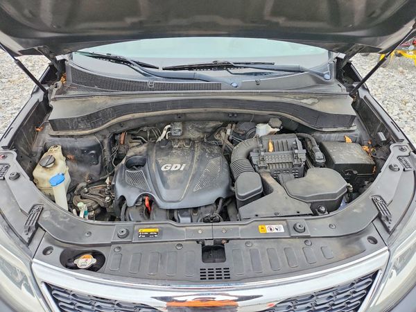 2014 KIA SORENTO Base/ LX — Engine bay