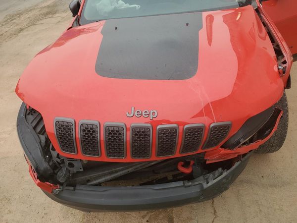 2019 JEEP CHEROKEE TRAILHAWK 4X4