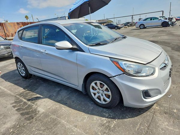2014 HYUNDAI ACCENT 5DR GS / 4DR GLS — Passenger 3/4