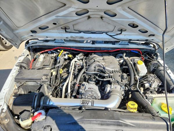 2016 JEEP WRANGLER UNLIMITED Sport — Engine bay