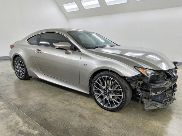 2017 LEXUS RC 200t — Passenger 3/4