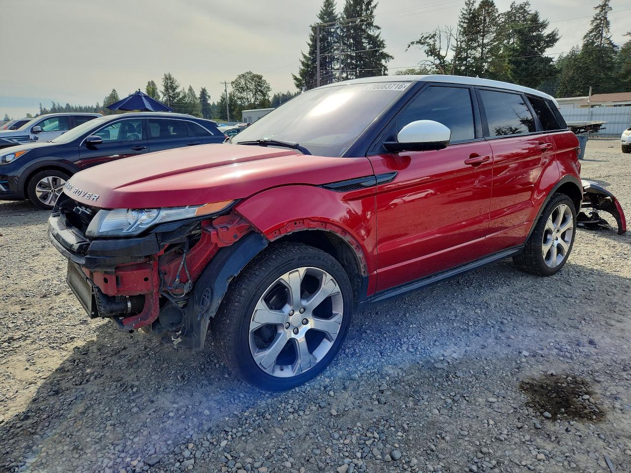 2015 LAND ROVER RANGEROVER Dynamic Premium — Front 3/4