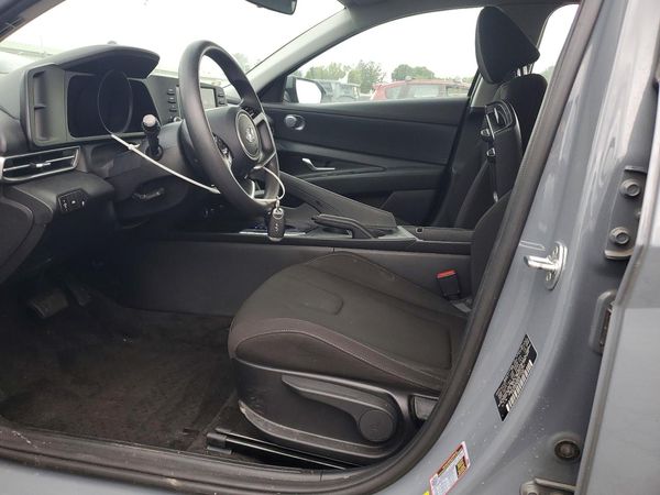 2022 HYUNDAI ELANTRA SEL — DENT