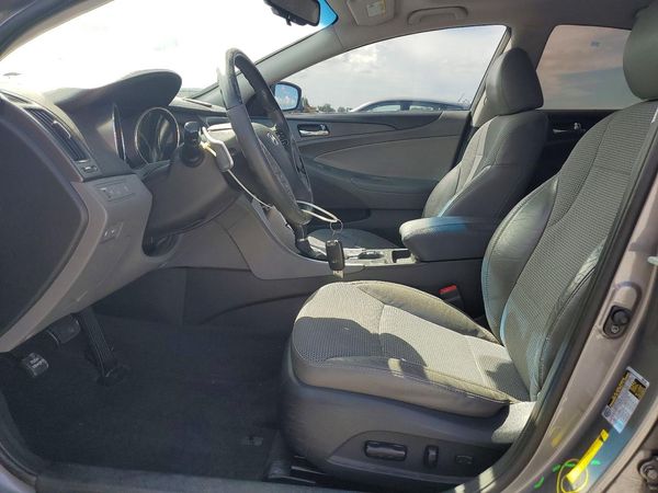 2013 HYUNDAI SONATA — DENT