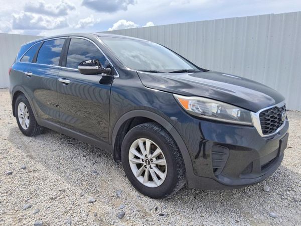 2019 KIA SORENTO L, LX, S — Passenger 3/4