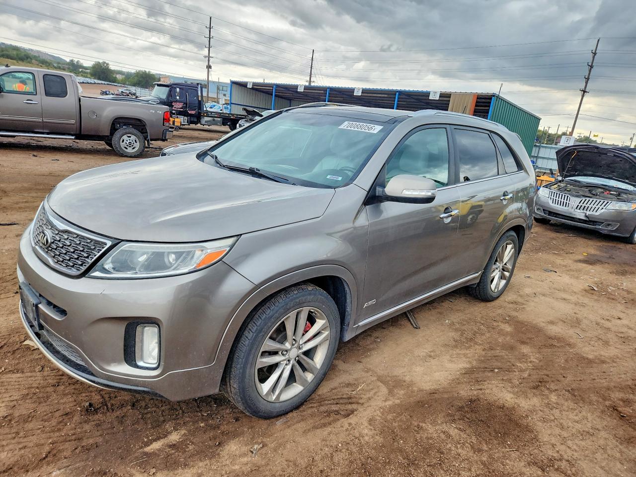 2015 KIA SORENTO TOP — Front 3/4