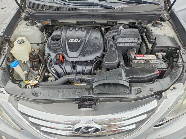 2014 HYUNDAI SONATA — Engine bay