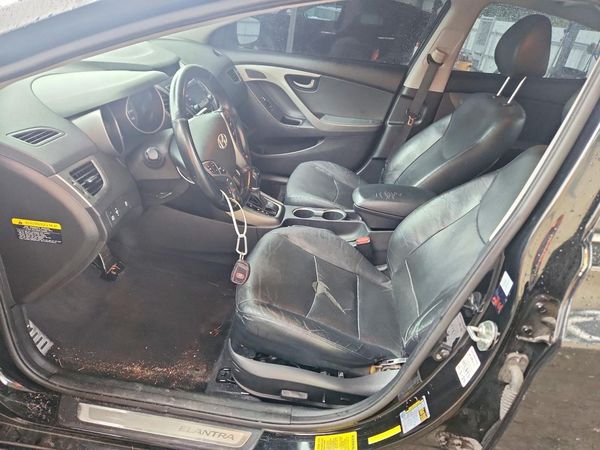 2014 HYUNDAI ELANTRA GLS (Middle) — DENT