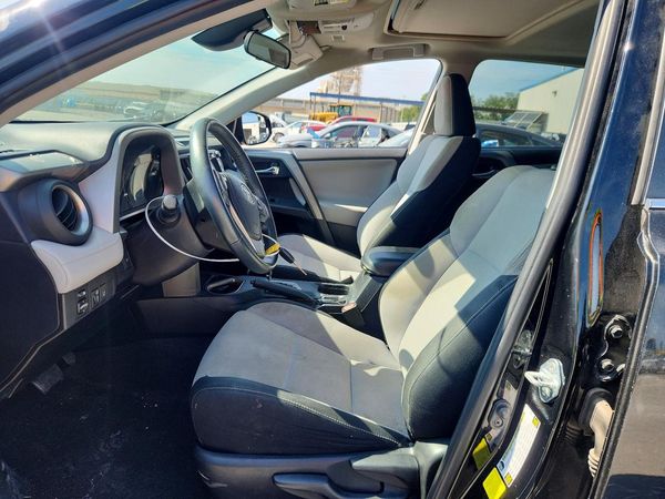 2017 TOYOTA RAV4 XLE — DENT