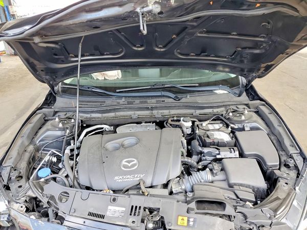 2018 MAZDA 3 Sport — Engine bay