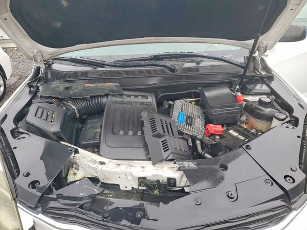 2016 CHEVROLET EQUINOX LS — Engine bay