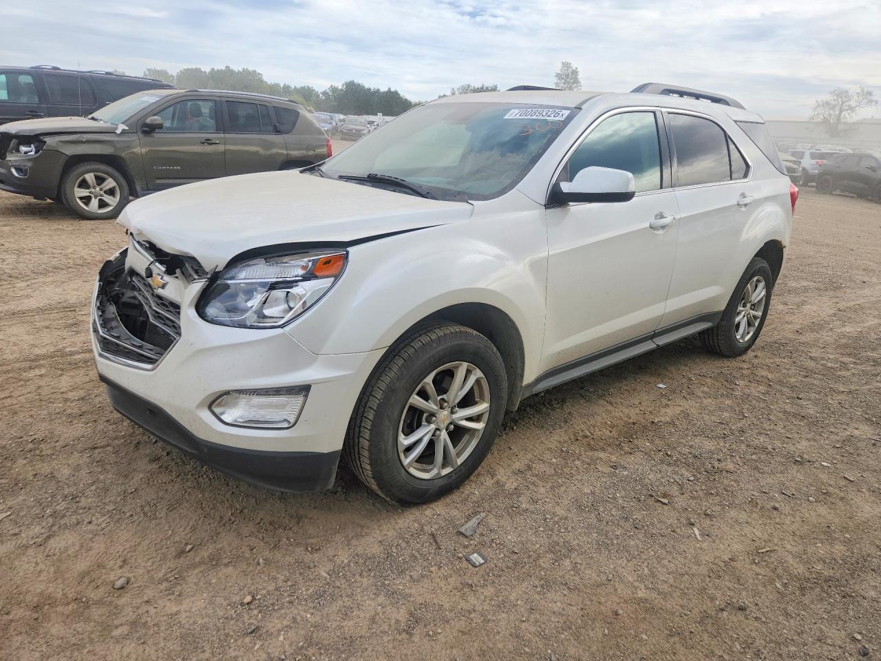 2016 CHEVROLET EQUINOX LT — Front 3/4