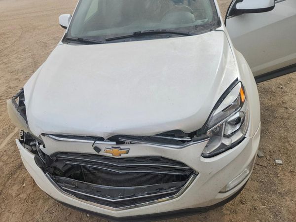 2016 CHEVROLET EQUINOX LT — Engine bay