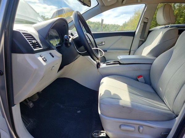 2015 TOYOTA VENZA XLE — DENT