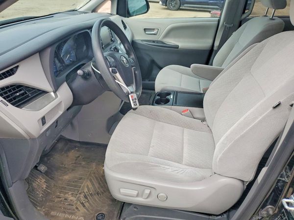 2020 TOYOTA SIENNA E grade — DENT