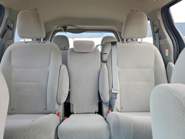 2020 TOYOTA SIENNA E grade — SUVN