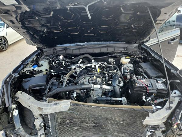 2025 FORD BRONCO Big Bend — Engine bay