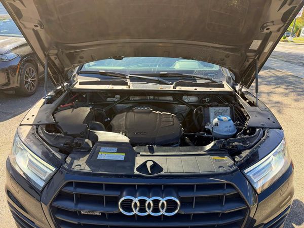 2020 AUDI Q5 quattro Premium