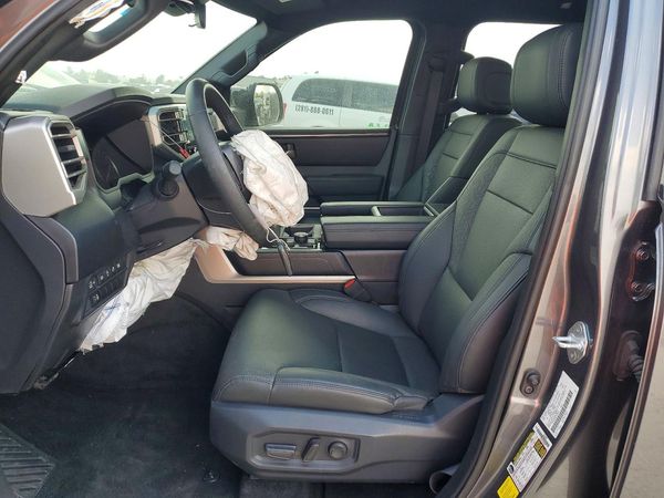 2025 TOYOTA TUNDRA — DENT