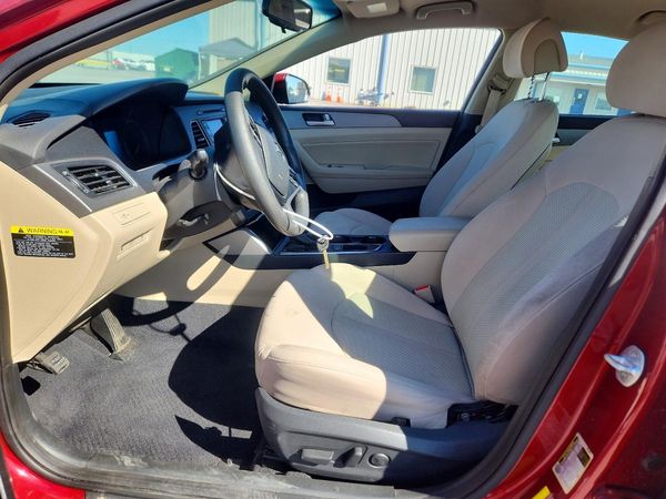 2015 HYUNDAI SONATA SE, ECO — DENT