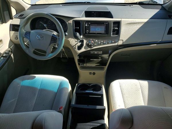 2013 TOYOTA SIENNA — CKPT