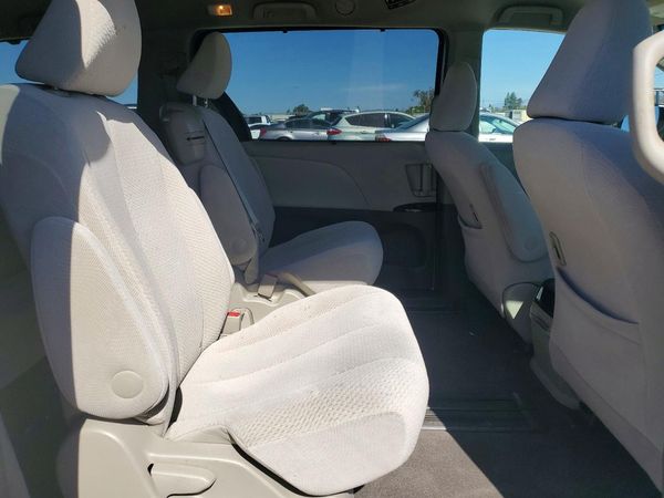 2013 TOYOTA SIENNA — PSRS