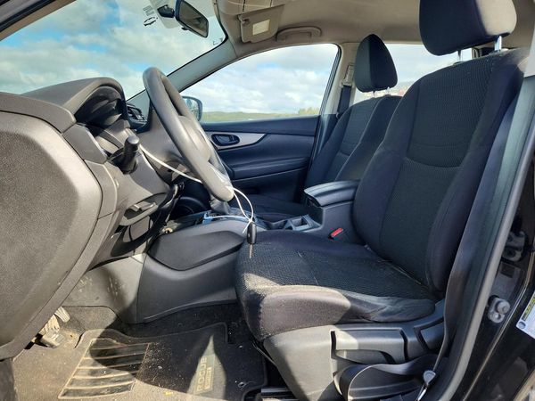 2018 NISSAN ROGUE SPORT — DENT