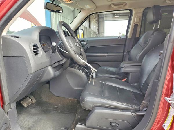 2016 JEEP PATRIOT Latitude — DENT
