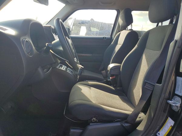 2015 JEEP PATRIOT Sport — DENT