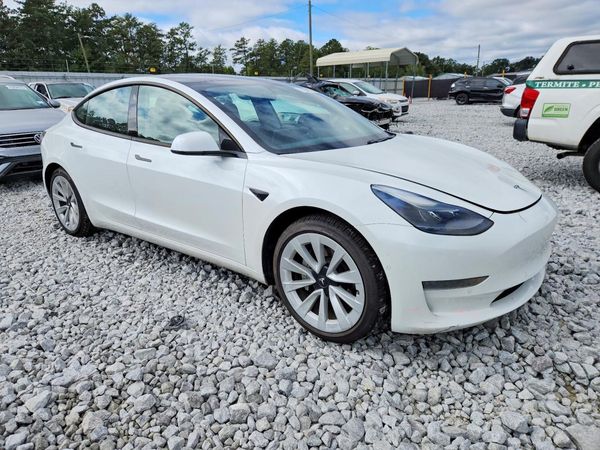 2021 TESLA MODEL 3 — Passenger 3/4